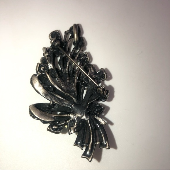 Vtg Rhinestone Black Coated Metal Blue & Red Floral Flower Bouquet Brooches - Picture 6 of 7